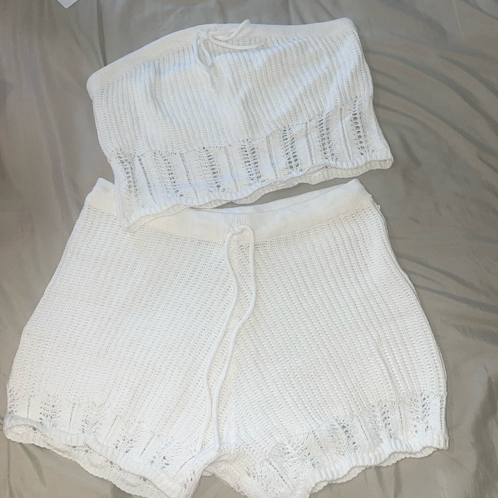 White 2 piece set